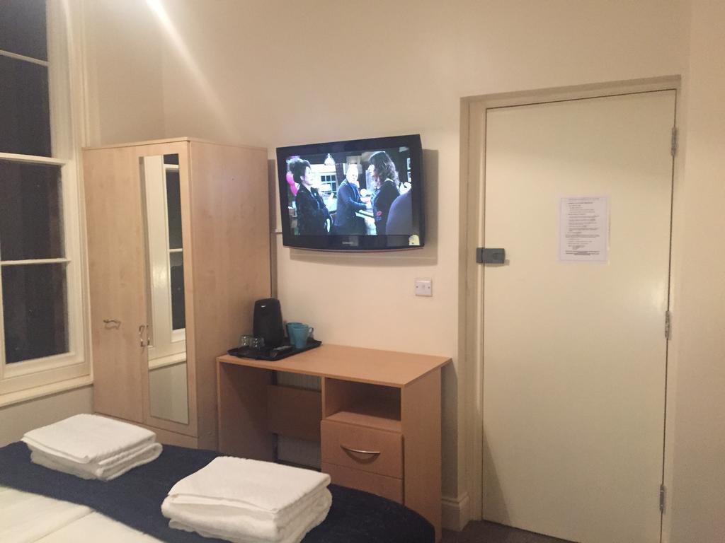 Pier 61 Guest Accommodation Hastings Bagian luar foto