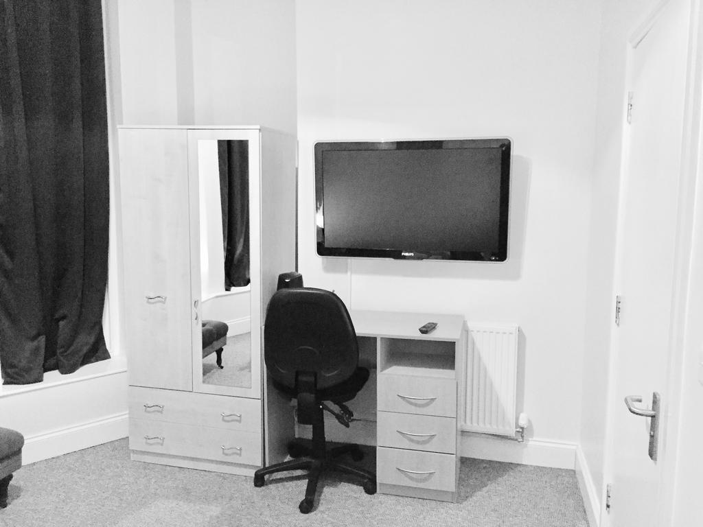 Pier 61 Guest Accommodation Hastings Bagian luar foto