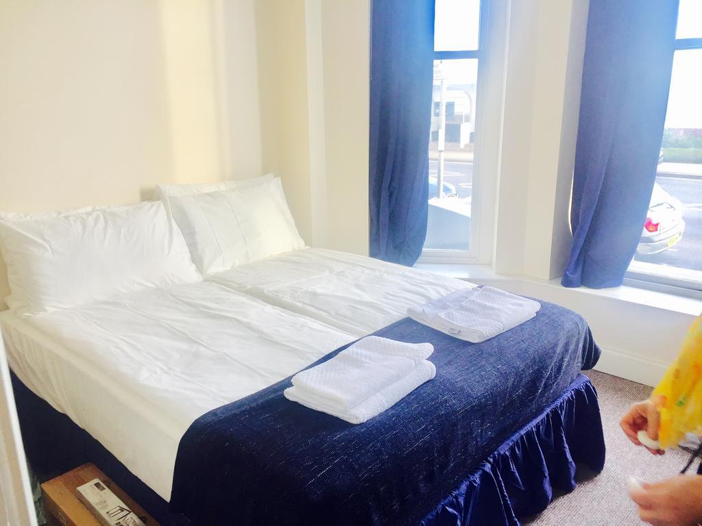 Pier 61 Guest Accommodation Hastings Bagian luar foto