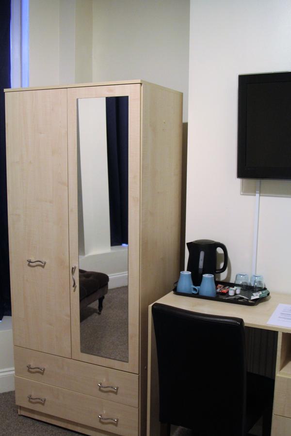 Pier 61 Guest Accommodation Hastings Bagian luar foto